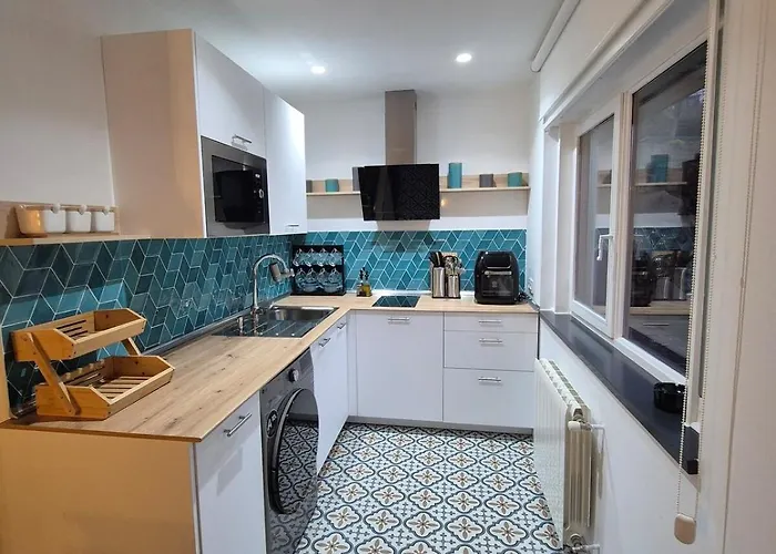 Haize Lore Apartment *